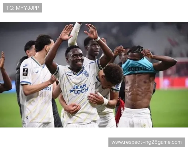 洛里昂俱乐部奋力拼搏，挑战法甲新高峰，力争国内外赛场双丰收