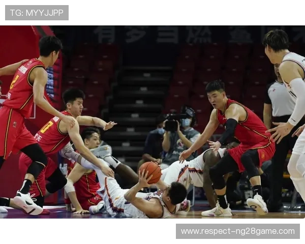 CBA联赛精彩对决不断各队争夺季后赛席位激烈升级